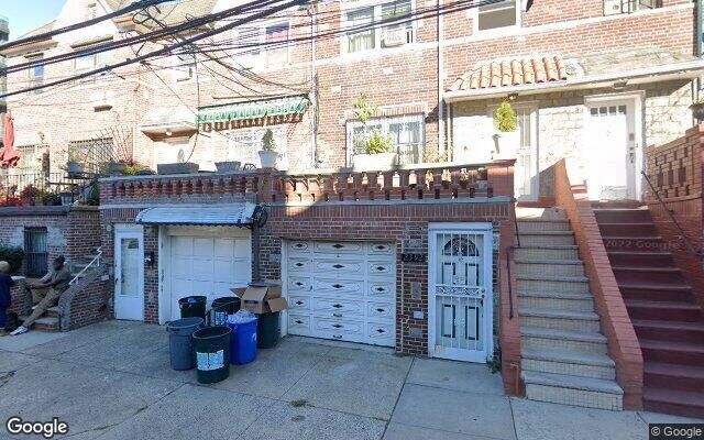 23-94 32nd St, Astoria, NY 11105