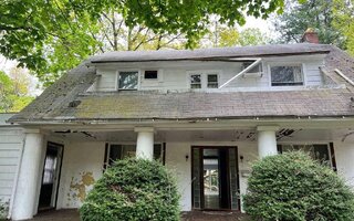 23 Gilchrest Rd, Great Neck, NY 11021