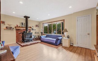 23 Dellmarie Ln, Nesconset, NY 11767