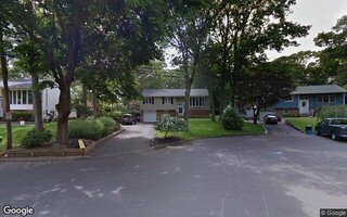 23 Fiore Ct, Saint James, NY 11780