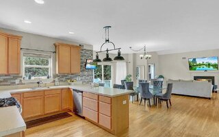 23 Island Trl, Mount Sinai, NY 11766