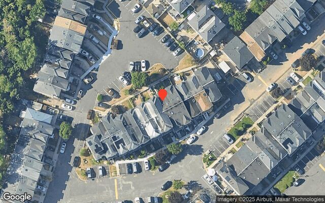 23 Long Pond Ln, Staten Island, NY 10304
