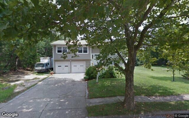 23 Natick St, Islip Terrace, NY 11752