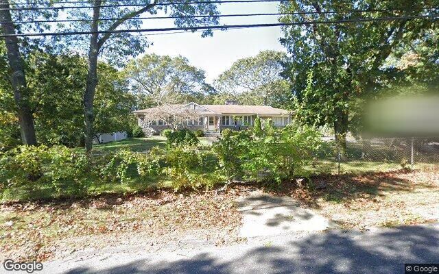 230 N Washington Ave, Centereach, NY 11720