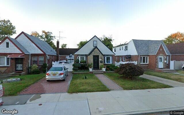 23114 131st Ave, Springfield Gardens, NY 11413