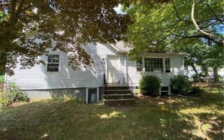 232 Berkshire Dr, Farmingville, NY 11738