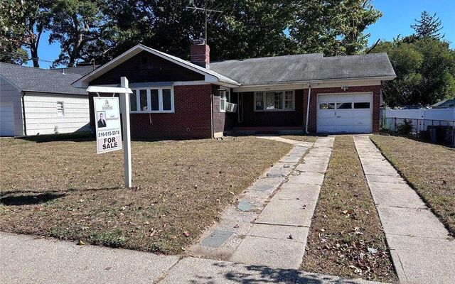 2321 Harrison Ave, Baldwin, NY 11510 (House View)