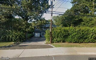 233 Hampton St, Sag Harbor, NY 11963