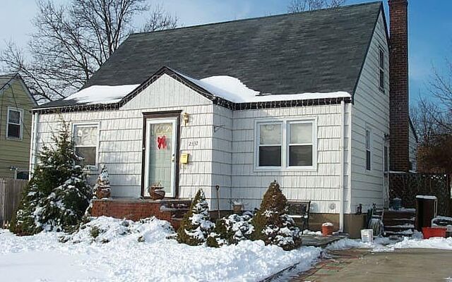 2332 Maple St, Seaford, NY 11783