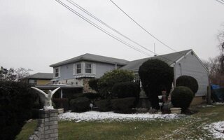 234 E Greenwich Ave, Roosevelt, NY 11575