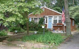 234 Lakeside Trl, Ridge, NY 11961