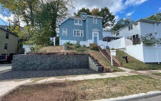 2341 Richmond Rd, Staten Island, NY 10306