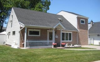 2348 Penatiquit Ave, Seaford, NY 11783