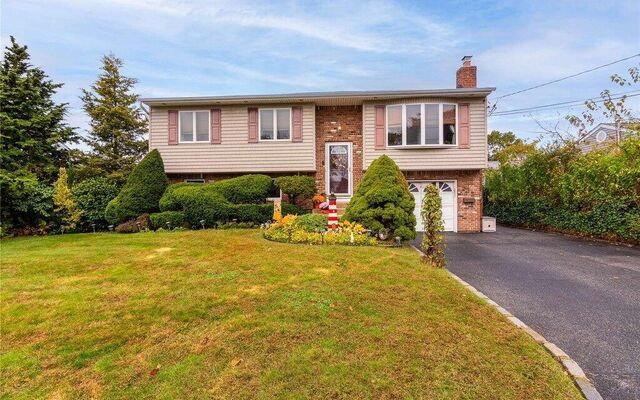 235 Lexington Ave, West Babylon, NY 11704