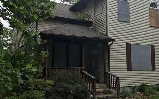235 Mount Vernon Ave, Medford, NY 11763