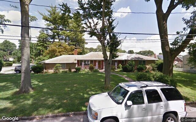 236 Hopper St, Westbury, NY 11590