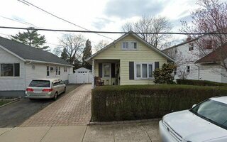 2376 Newbridge Rd, Bellmore, NY 11710