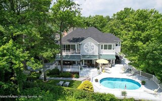 24 3rd Ct, Staten Island, NY 10312