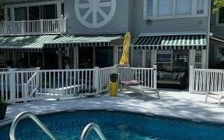 24 3rd Ct, Staten Island, NY 10312
