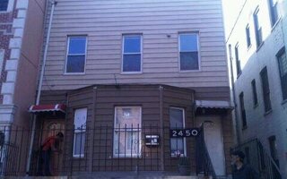 24-50 38th St, Astoria, NY 11103