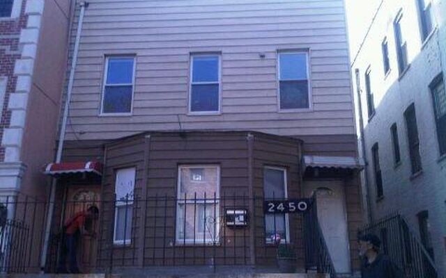 24-50 38th St, Astoria, NY 11103