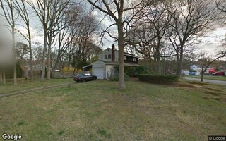 24 Albright Rd, Coram, NY 11727