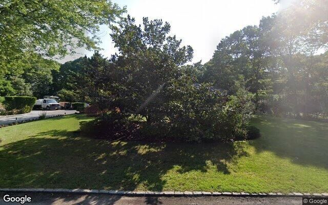 24 Columbine Ave S, Hampton Bays, NY 11946