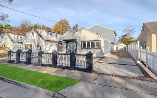 24 Commander Ave, Hempstead, NY 11550