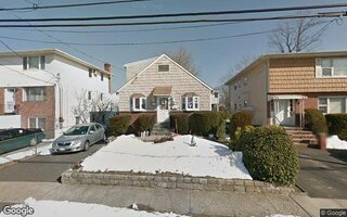 24 Hickory Rd, Port Washington, NY 11050