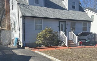 24 Johns Neck Rd, Shirley, NY 11967