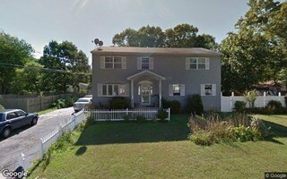 24 Napoli Dr, Wheatley Heights, NY 11798