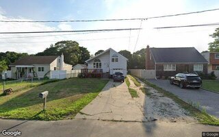 24 Sorrel Dr, Shirley, NY 11967
