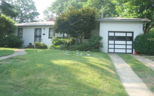 241 Commonwealth Ave, Massapequa, NY 11758