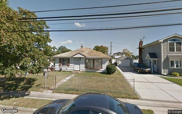 2419 Cedar St, Seaford, NY 11783