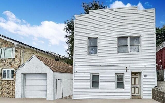 243 Wellbrook Ave, Staten Island, NY 10314 (House View)