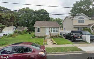 244 N Oak St, Massapequa, NY 11758