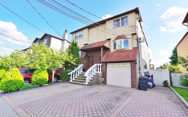 244 Slater Blvd, Staten Island, NY 10305 (House View)
