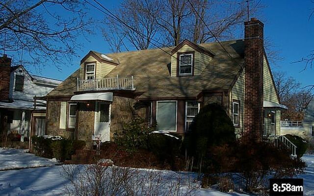 2457 3rd Ave, East Meadow, NY 11554