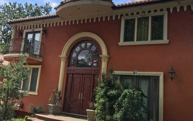 248-43 Thornhill Ave, Little Neck, NY 11362