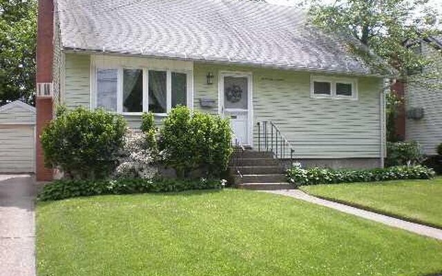 2490 Hicks St, Bellmore, NY 11710