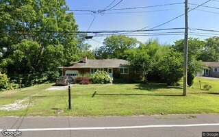 2491 River Rd, Calverton, NY 11933