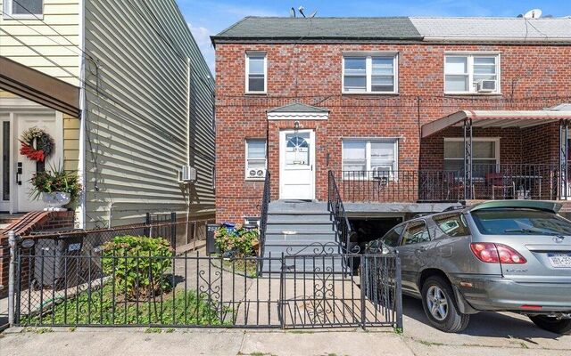 25-14 44th St, Astoria, NY 11103 (Porch)