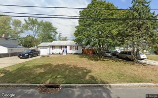 25 Chapel Hill Dr, Brentwood, NY 11717