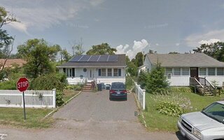 25 Patchogue St, Patchogue, NY 11772