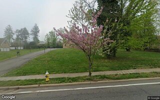 25 B Shelter Rock Rd, Manhasset, NY 11030