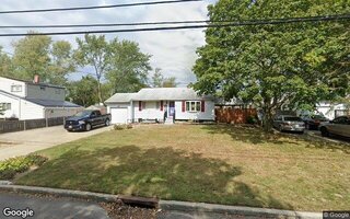 25 Chapel Hill Dr, Brentwood, NY 11717