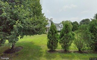 25 Chateau Dr, Manorville, NY 11949