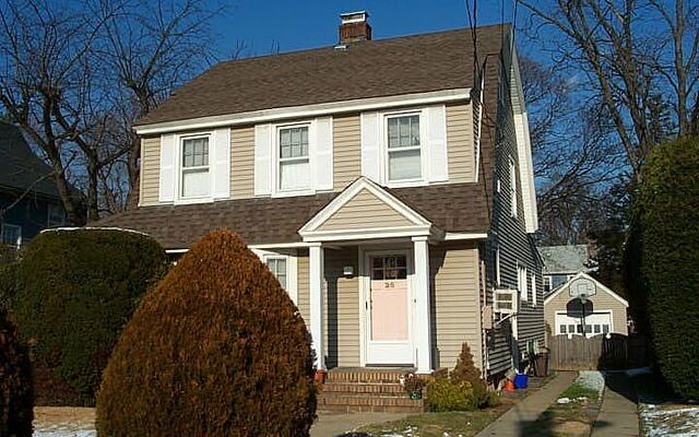 25 Dartmouth St, Rockville Centre, NY 11570
