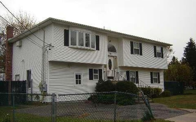 25 Grant Ave, Amityville, NY 11701