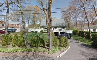 25 Huntington Rd, Sound Beach, NY 11789